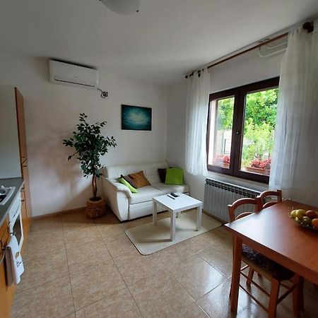 Apartman Gina لابين المظهر الخارجي الصورة